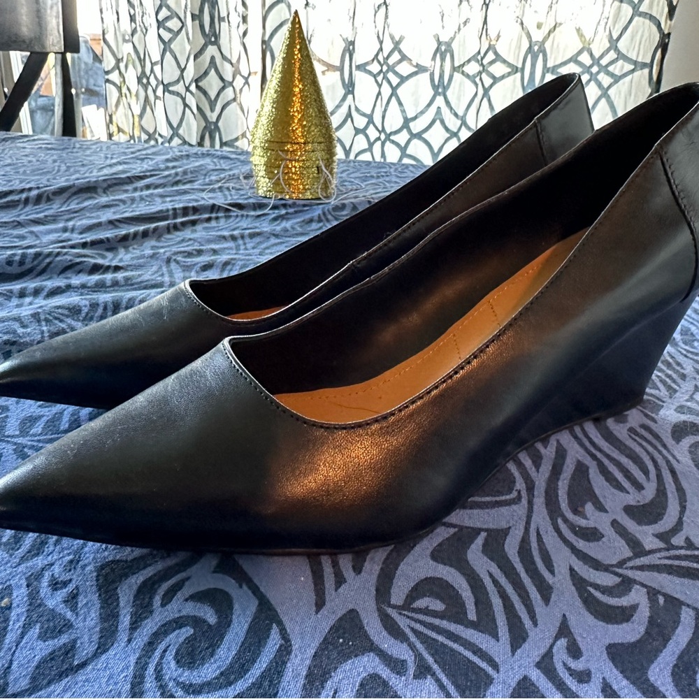 Franco Sarto Elegant Black Wedges